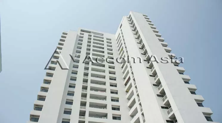  2  Office Space For Rent in Sukhumvit ,Bangkok BTS Nana at Comfort high rise AA10558